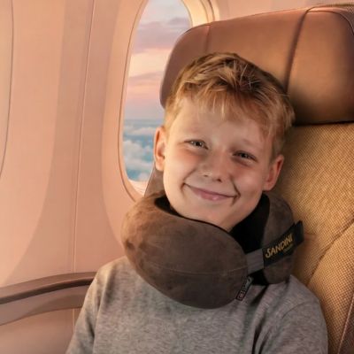 Sandini TravelFix Junior Reisekissen für Kinder ab 3 Jahren mit Transporttasche im Babyladen Erlangen